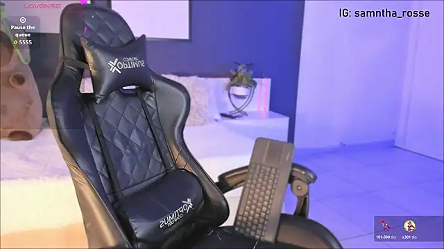 Snapshot of Leyli_Doll chatting on October 21, 9:36 pm Leyli Doll online show from October 21, 9:36 pm