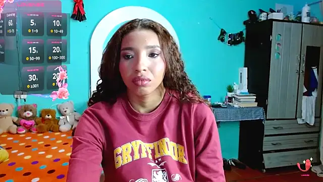 sensitive brunette online show from December 2, 12:22 am