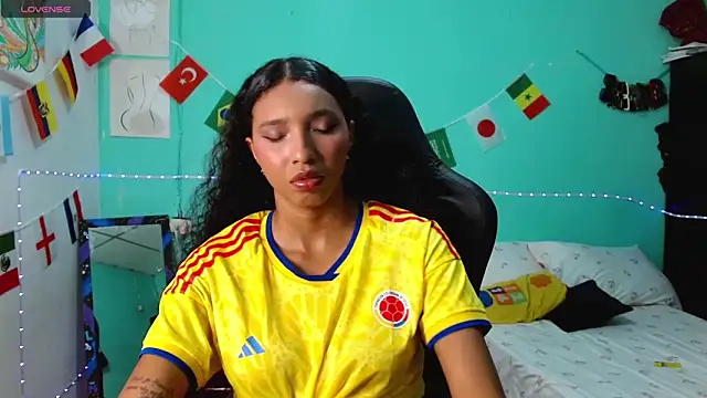 sensitive brunette online show from June 12, 1:58 am