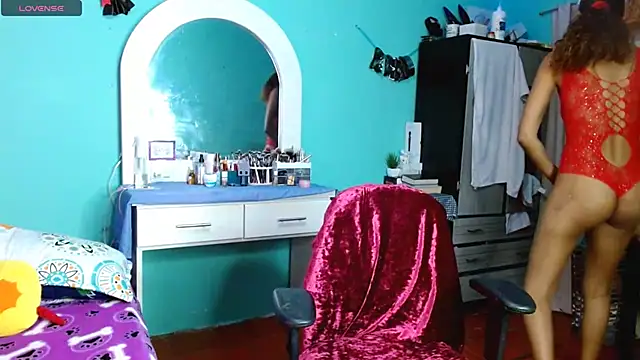 sensitive brunette online show from November 6, 9:41 pm