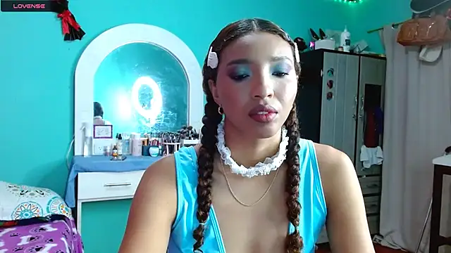 sensitive brunette online show from November 12, 2:37 am