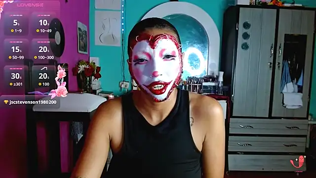 sensitive brunette online show from October 28, 11:03 pm