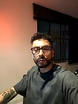 Tom cooper  online show from November 30, 2:45 am