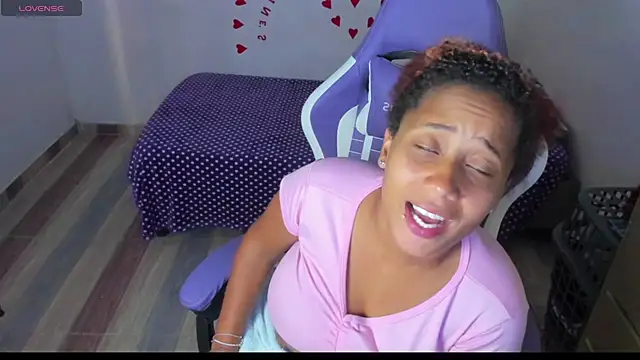 zandra kiman online show from February 22, 10:00 pm