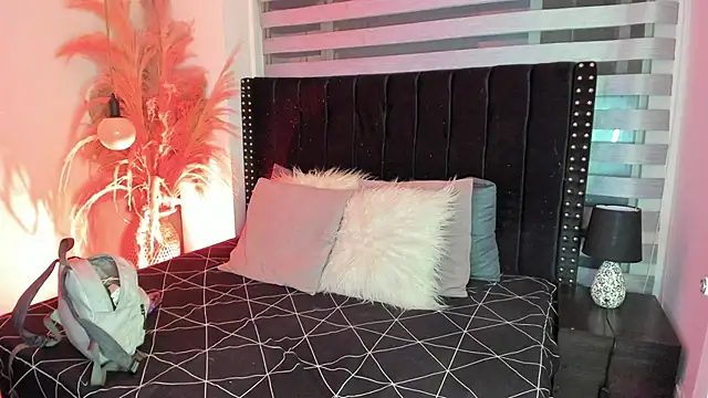 Snapshot of Sofiia-Rubb chatting on March 21, 4:17 am Sofiia-Rubb online show from March 21, 4:17 am