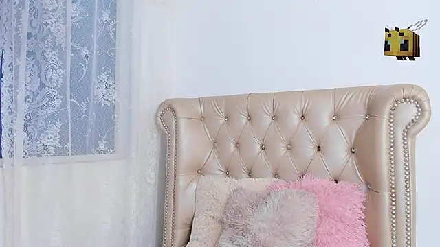 Snapshot of JeanRam18 chatting on March 13, 12:56 pm JeanRam18 online show from March 13, 12:56 pm