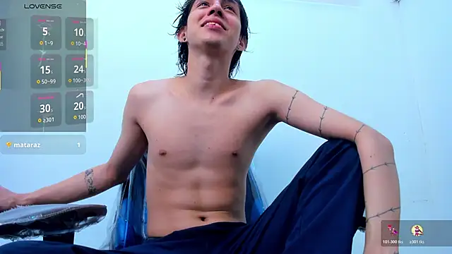 Snapshot of JeanRam18 chatting on October 31, 6:15 pm JeanRam18 online show from October 31, 6:15 pm