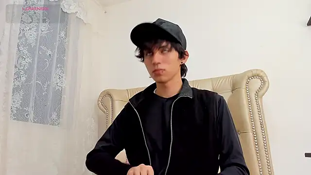 Snapshot of JeanRam18 chatting on March 11, 12:06 pm JeanRam18 online show from March 11, 12:06 pm