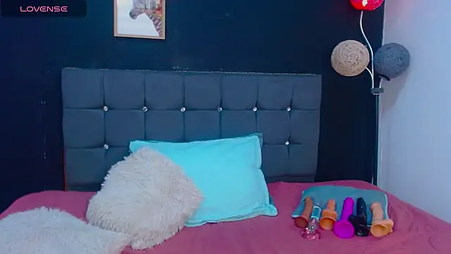 candy lux  online show from November 19, 6:52 pm