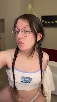 emigooflordXD online show from December 20, 1:19 am