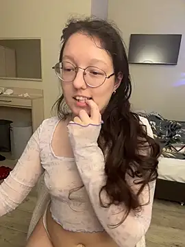 emigooflordXD online show from November 14, 9:02 am