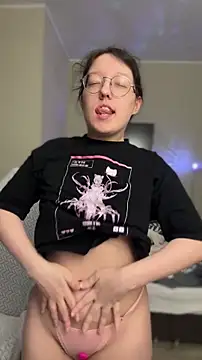 emigooflordXD online show from November 11, 8:09 am