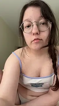 emigooflordXD online show from April 18, 3:58 pm