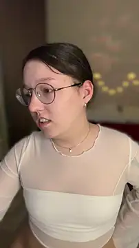 emigooflordXD online show from April 3, 4:57 pm