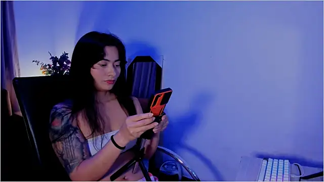 Snapshot of Lauren_A chatting on October 28, 10:31 pm Lauren A online show from October 28, 10:31 pm