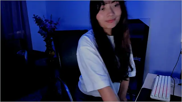 Snapshot of Lauren_A chatting on October 29, 8:52 pm Lauren A online show from October 29, 8:52 pm