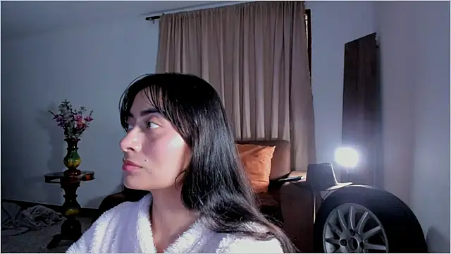 Snapshot of Lauren_A chatting on October 23, 7:23 pm Lauren A online show from October 23, 7:23 pm