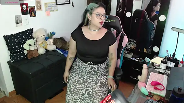 mollyshake1 online show from September 10, 6:23 am