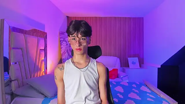Snapshot of JasperCooper_ chatting on October 3, 12:50 pm JasperCooper online show from October 3, 12:50 pm