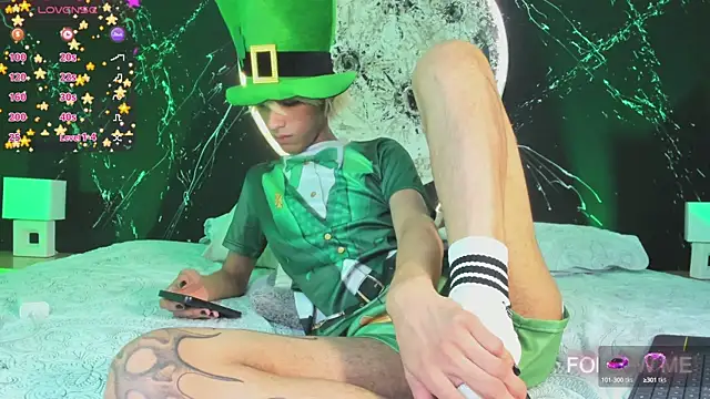 Snapshot of JasperCooper_ chatting on March 18, 7:33 pm JasperCooper online show from March 18, 7:33 pm