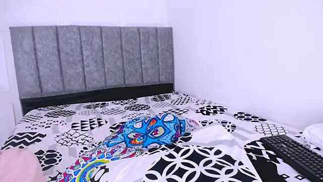 Snapshot of nataly_red chatting on February 17, 8:16 pm nataly red online show from February 17, 8:16 pm