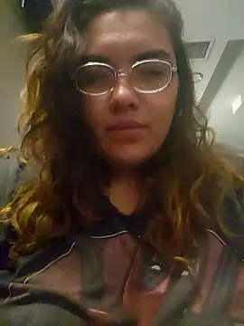 Snapshot of WitchiKitti chatting on September 17, 5:31 am WitchiKitti online show from September 17, 5:31 am