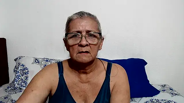 Snapshot of candy_mature_ chatting on June 15, 12:55 am candy mature online show from June 15, 12:55 am