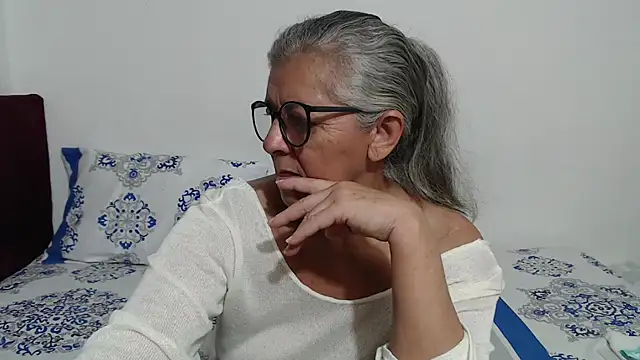 candy mature  online show from April 25, 10:40 am
