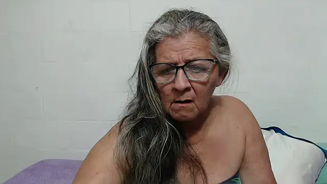 Snapshot of candy_mature_ chatting on October 4, 11:39 pm candy mature online show from October 4, 11:39 pm