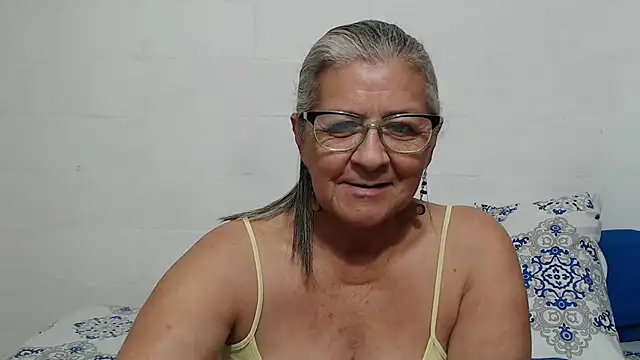 candy mature  online show from November 3, 10:02 pm