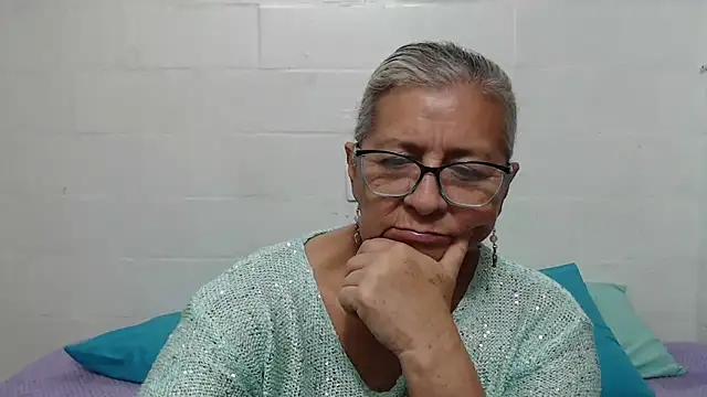 Snapshot of candy_mature_ chatting on September 30, 11:55 pm candy mature online show from September 30, 11:55 pm