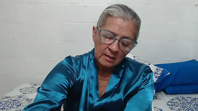 candy mature  online show from November 23, 12:20 am