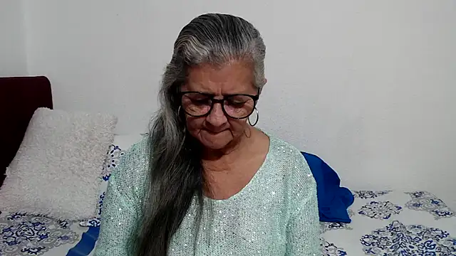Snapshot of candy_mature_ chatting on June 20, 10:31 am candy mature online show from June 20, 10:31 am