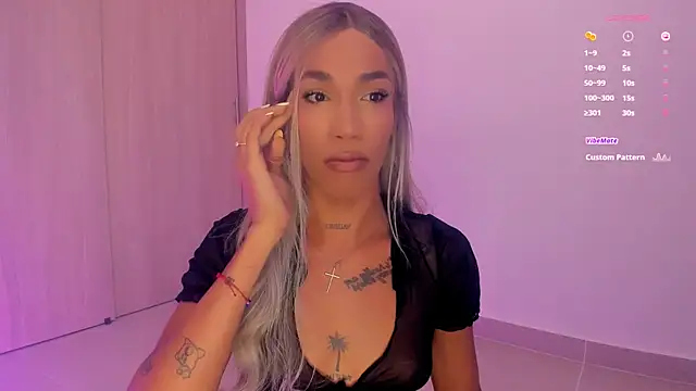 turabbitxx online show from February 8, 11:02 pm