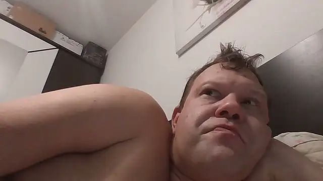 Snapshot of 6Montana6 chatting on November 8, 12:14 am 6Montana6 online show from November 8, 12:14 am