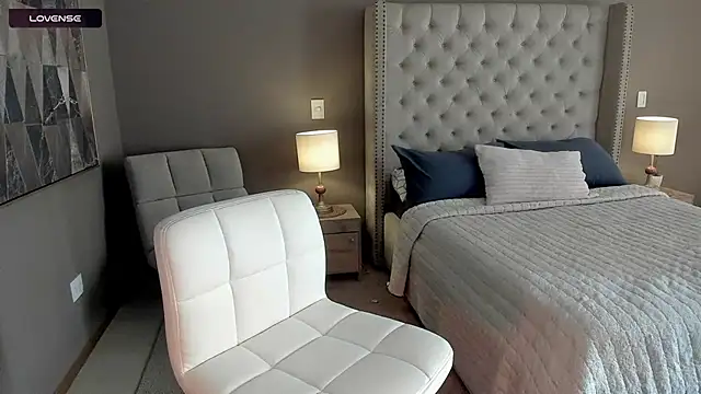 Snapshot of vangie_ chatting on December 4, 5:45 pm vangie online show from December 4, 5:45 pm