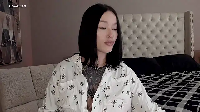 vangie  online show from September 27, 9:54 pm