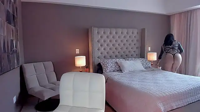 Snapshot of vangie_ chatting on November 17, 7:51 pm vangie online show from November 17, 7:51 pm