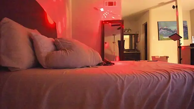 yiauana online show from January 9, 5:47 am