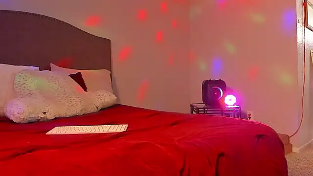 yiauana online show from February 21, 4:47 am