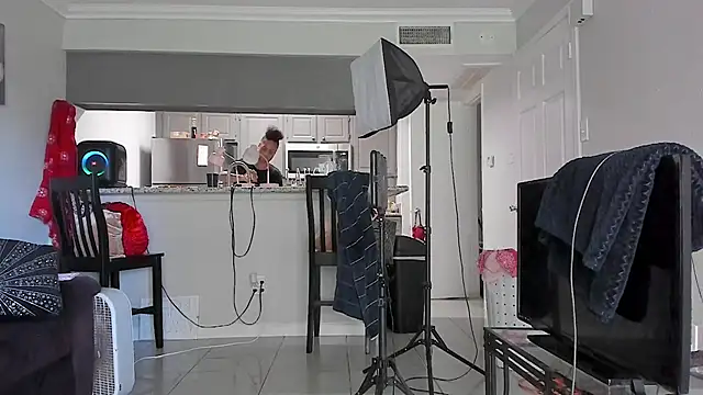 Snapshot of yiauana chatting on June 13, 11:35 pm yiauana online show from June 13, 11:35 pm