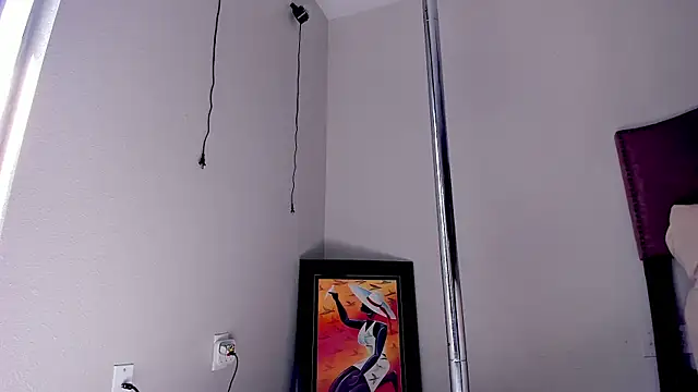 yiauana online show from October 21, 4:39 pm