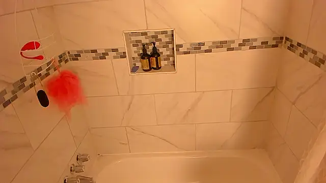 yiauana online show from March 25, 3:17 am