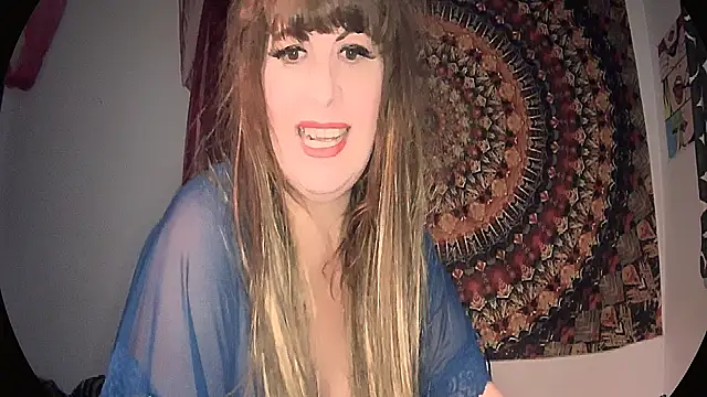 Snapshot of HeyyImHarlowe chatting on February 13, 5:07 am HeyyImHarlowe online show from February 13, 5:07 am