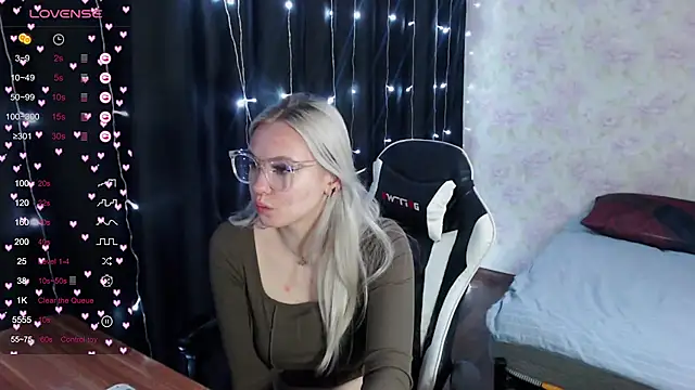 VikaPowers online show from January 29, 6:28 pm