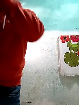 Snapshot of crowten chatting on November 26, 2:50 pm crowten online show from November 26, 2:50 pm