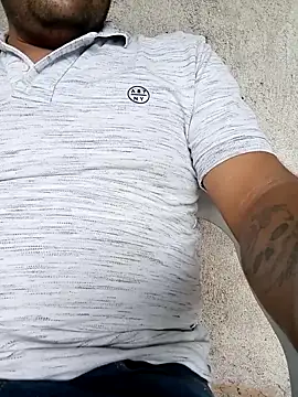 Snapshot of crowten chatting on October 12, 11:50 pm crowten online show from October 12, 11:50 pm