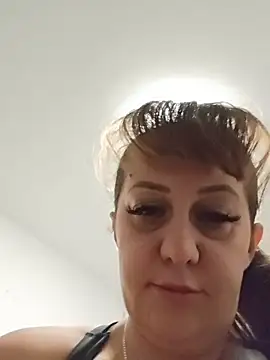 Snapshot of AvaLloyd chatting on November 27, 2:23 am AvaLloyd online show from November 27, 2:23 am