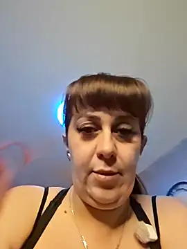 AvaLloyd online show from January 8, 3:34 am