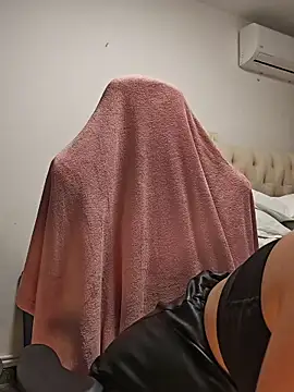 AvaLloyd online show from December 17, 3:33 am